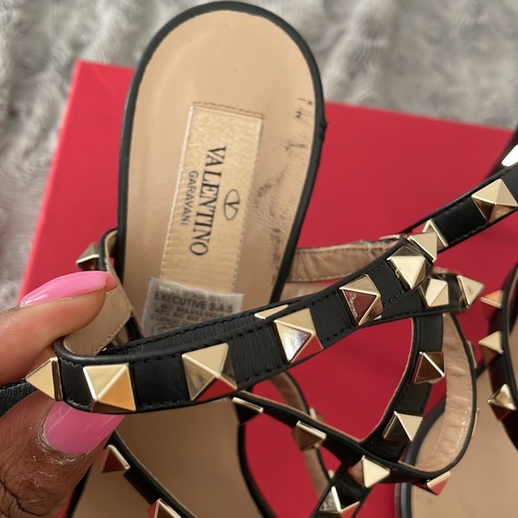 Open toe heel sandal with gold studs - Picture 4 of 8